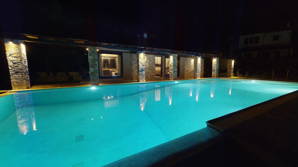Private pool