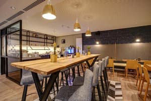 thumbnail: Restaurant