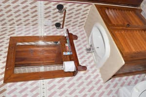 thumbnail: Bathroom sink