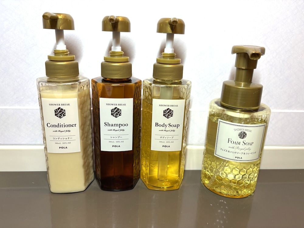 Bathroom amenities