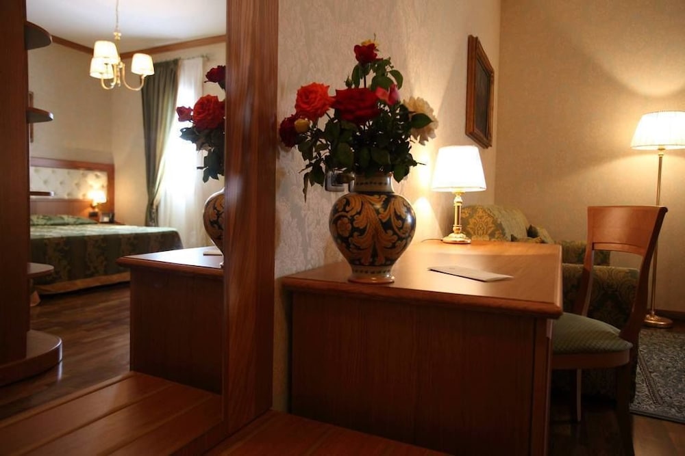 Room amenity