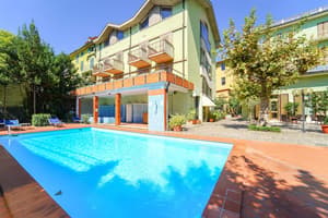 thumbnail: Outdoor pool