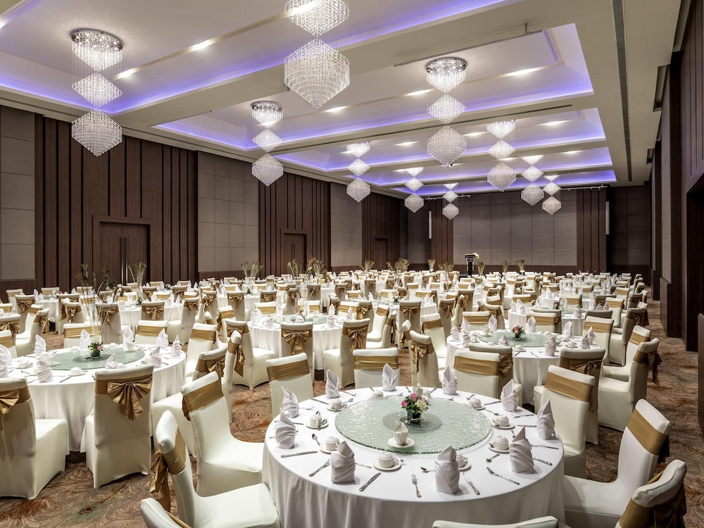 Indoor wedding