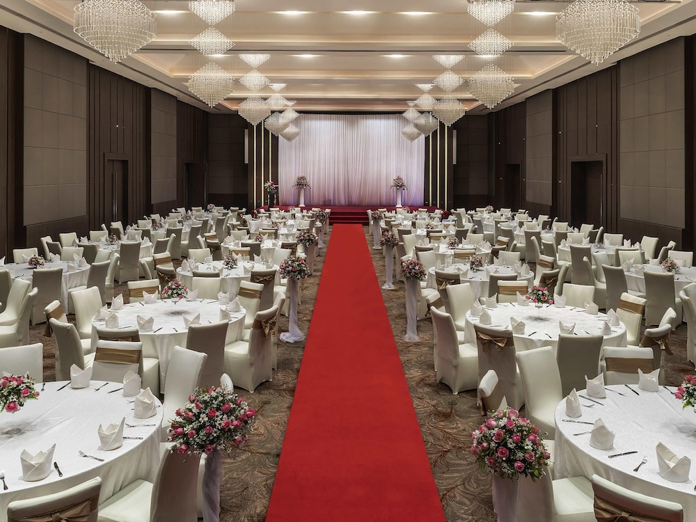 Indoor wedding