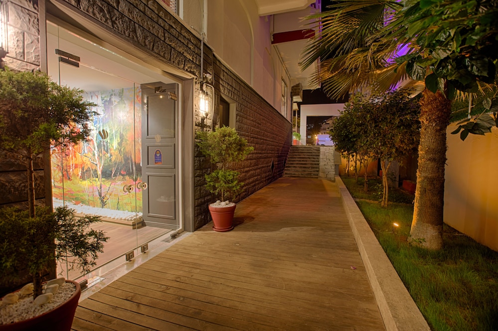 Front of property - evening/night