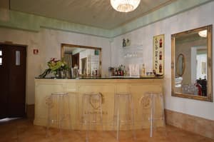 thumbnail: Bar (on property)