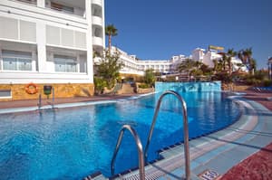 thumbnail: Outdoor pool