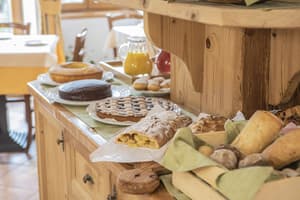 thumbnail: Breakfast buffet