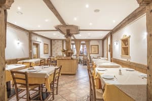 thumbnail: Interior