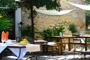 thumbnail: Breakfast area