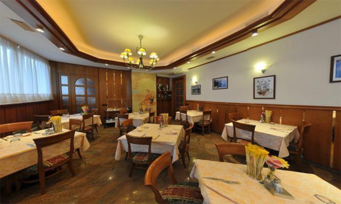 Restaurant-cafeteria