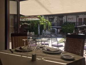thumbnail: Restaurant