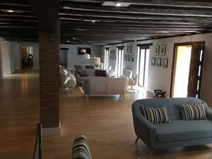 thumbnail: Lounge
