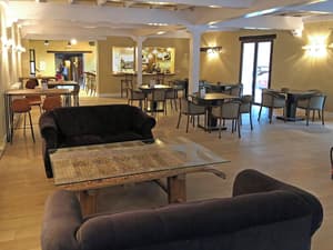 thumbnail: Lounge