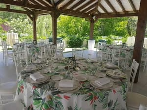 thumbnail: Outdoor banquet area