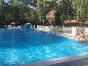 thumbnail: Pool