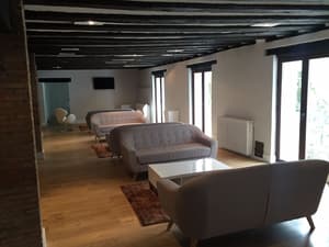 thumbnail: Lobby sitting area