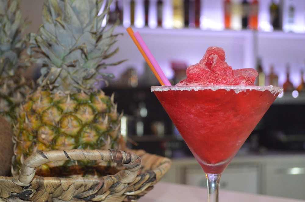 Poolside bar