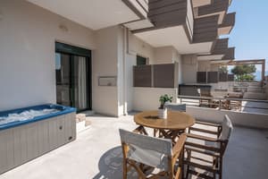 thumbnail: Terrace/patio
