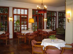 thumbnail: Breakfast area