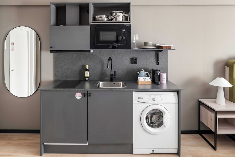 Private kitchenette