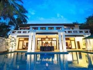 thumbnail: Pool