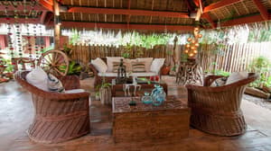 thumbnail: Lobby sitting area