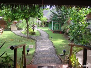 thumbnail: Property grounds