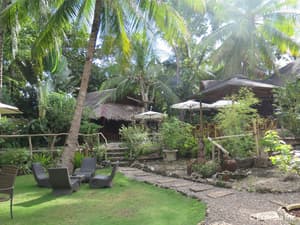 thumbnail: Property grounds
