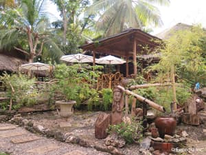 thumbnail: Property grounds