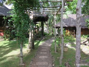 thumbnail: Property grounds