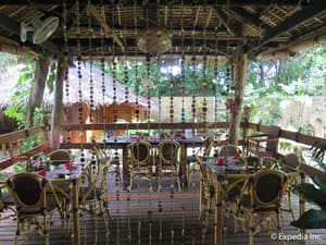 thumbnail: Restaurant