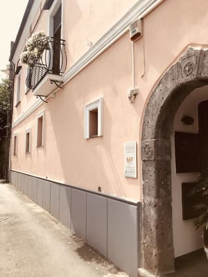 thumbnail: Front of property