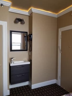 thumbnail: Interior
