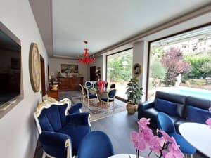thumbnail: Interior