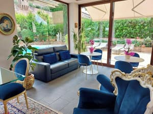 thumbnail: Interior