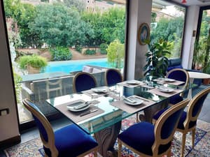 thumbnail: Breakfast area