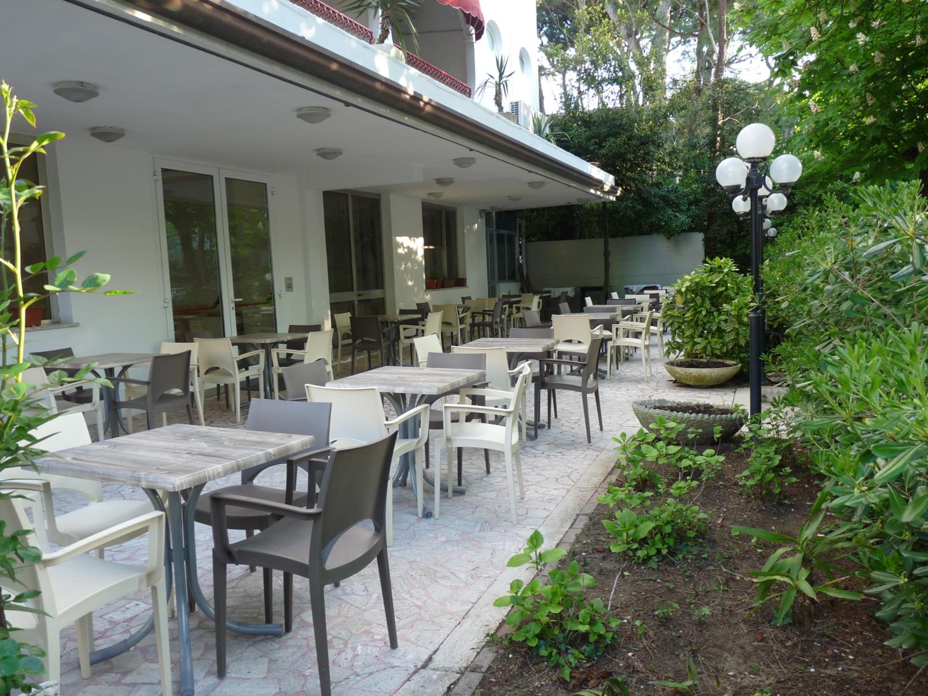 Restaurant-cafeteria