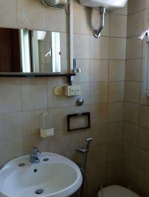 thumbnail: Bathroom sink