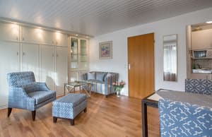 thumbnail: Living room