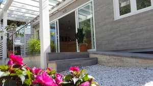 thumbnail: Reception
