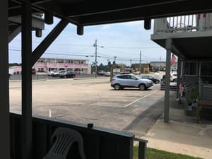 thumbnail: Exterior detail