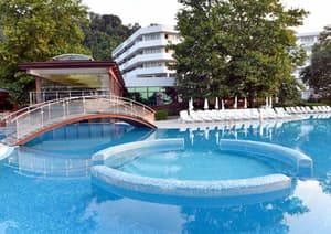 thumbnail: Pool