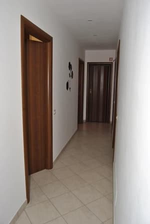 thumbnail: Hallway