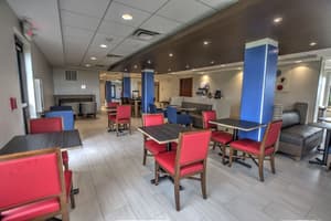 thumbnail: Restaurant
