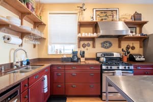 thumbnail: Dining room