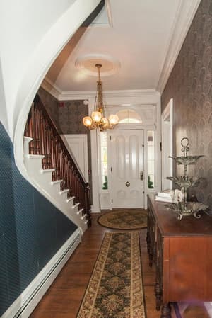 thumbnail: Interior