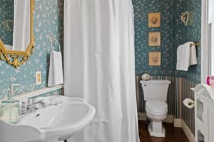 thumbnail: Bathroom