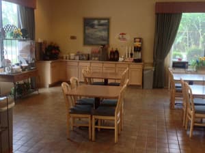 thumbnail: Breakfast area
