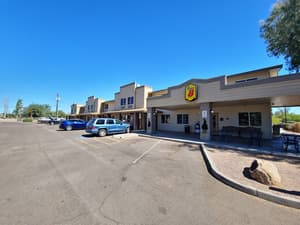 thumbnail: Front of property